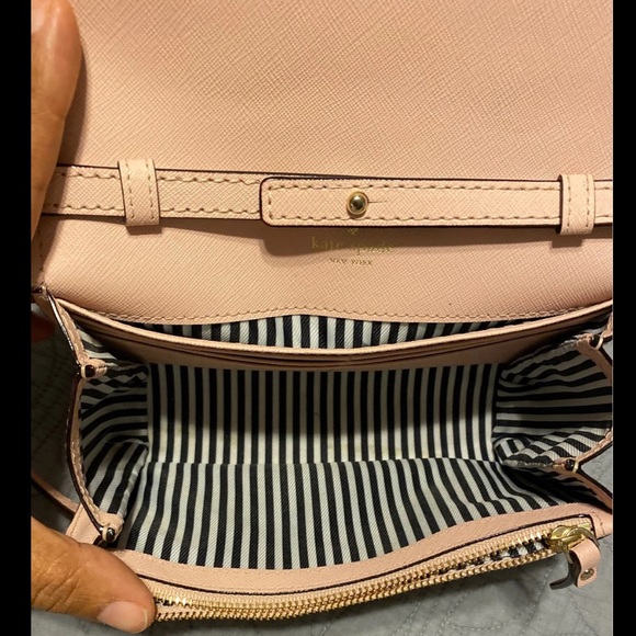 ♠️ Kate Spade ♠️ Mini Crossbody purse - Picture 6 of 8